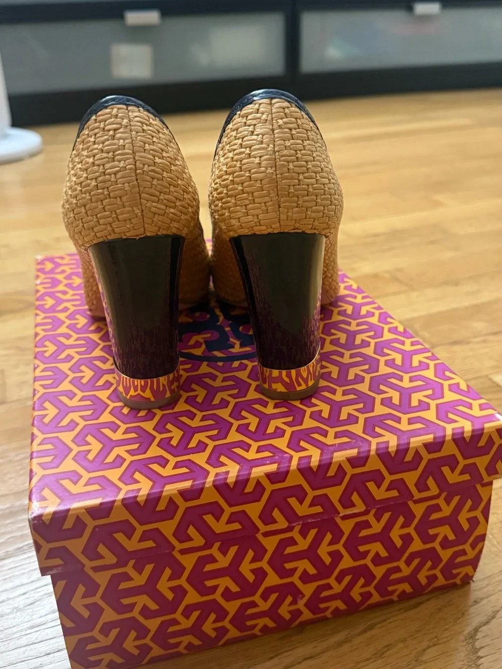 Tory Burch Tan Raffia Pumps with Black Patent Toe and Gold Logo Medallion